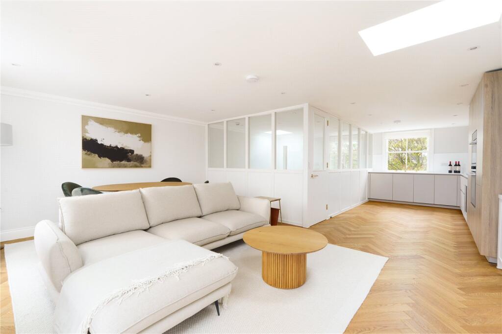 3 bedroom duplex apartment for sale in Leamington Road Villas, Notting Hill, London, W11